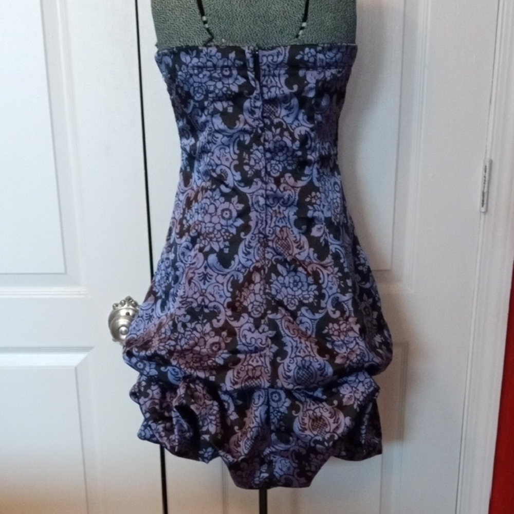 🇺🇸 Sale! 30% Off 3 Items Strapless Purple Damask Bubble-Hem Dress - Picture 2 of 6